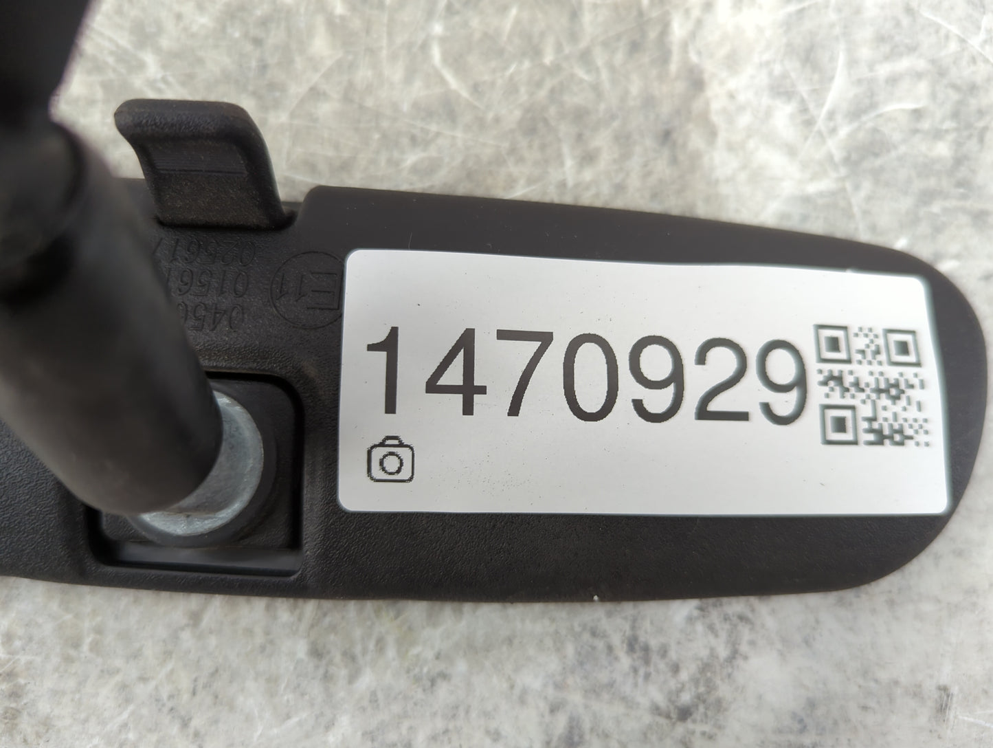 2018 Mazda Mazda3 Interior Rear View Mirror Replacement OEM P/N:045617 015617 Fits OEM Used Auto Parts - Oemusedautoparts1.c