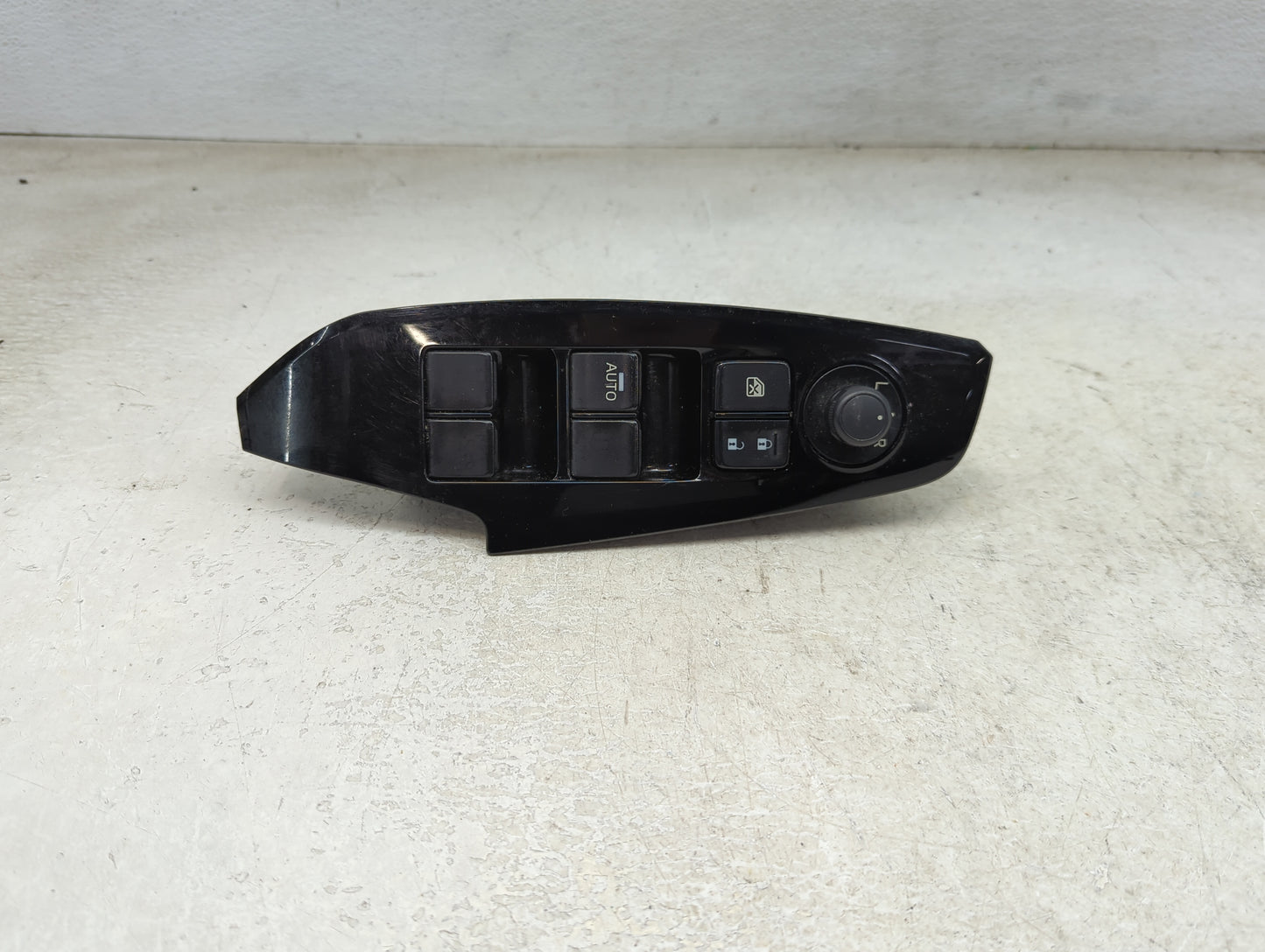 2018 Mazda Mazda3 Master Power Window Switch Replacement Driver Side Left P/N:BNN566350 Fits Fits 2017 OEM Used Auto Parts -