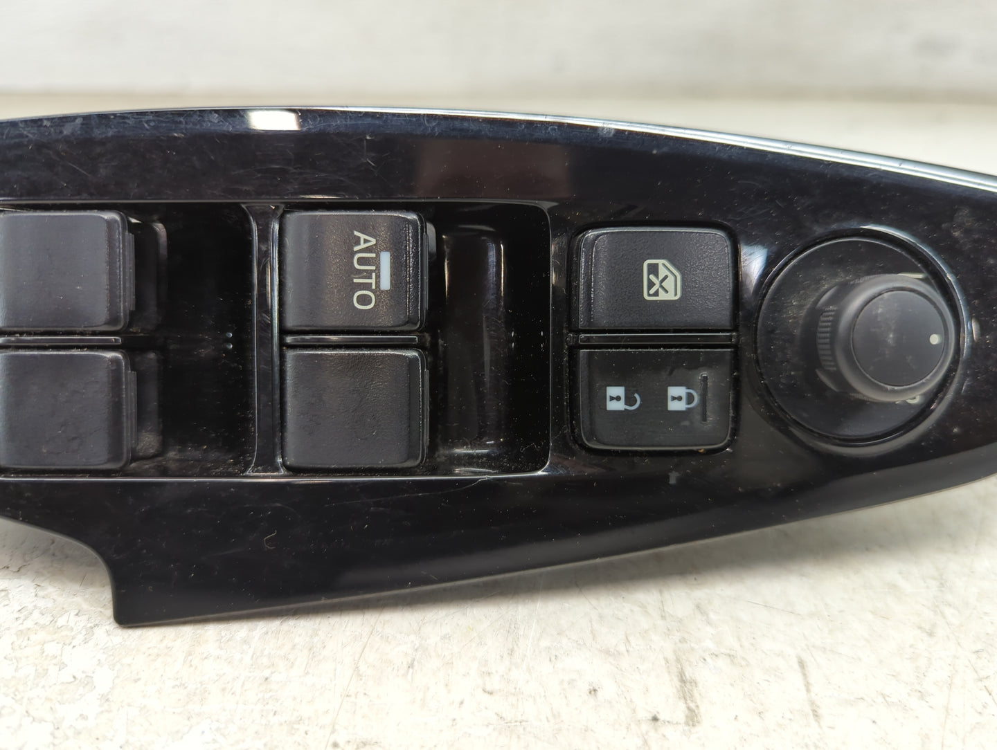 2018 Mazda Mazda3 Master Power Window Switch Replacement Driver Side Left P/N:BNN566350 Fits Fits 2017 OEM Used Auto Parts -