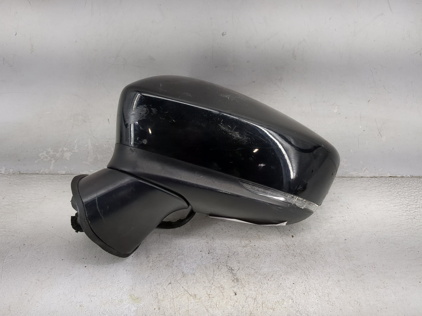 2018 Mazda Mazda3 Driver Side View Mirror - Left Door Mirror OEM Used - Oemusedautoparts1.com