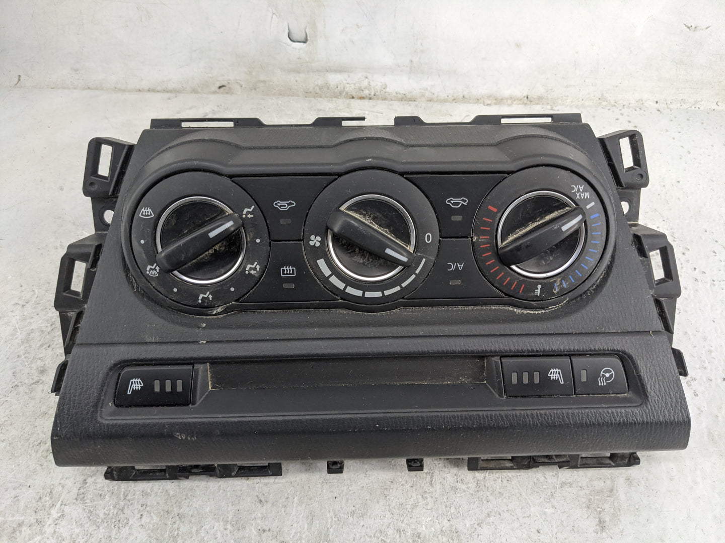 2018 Mazda Mazda3 Climate Control Module Temperature AC/Heater Replacement Fits Fits 2017 OEM Used Auto Parts - Oemusedautop