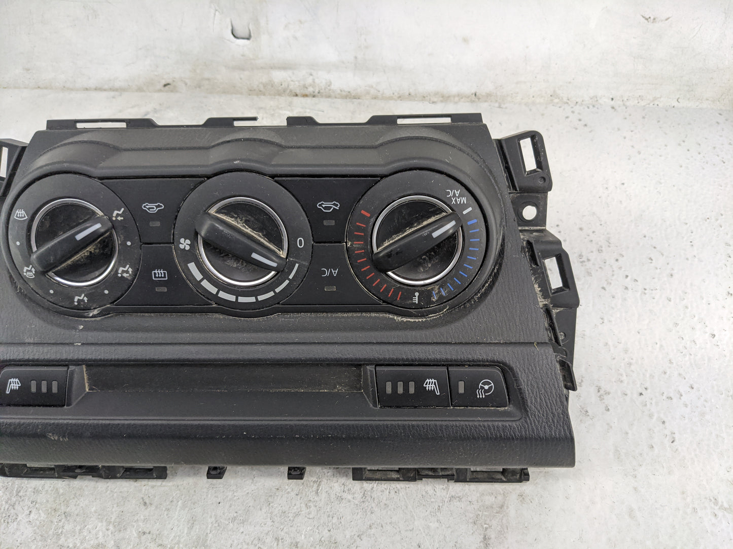 2018 Mazda Mazda3 Climate Control Module Temperature AC/Heater Replacement Fits Fits 2017 OEM Used Auto Parts - Oemusedautop
