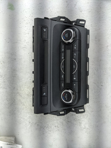 2018 Mazda Mazda3 Climate Control Module Temperature AC/Heater Replacement P/N:BHE619190D K400073000 Fits Fits 2017 OEM Used