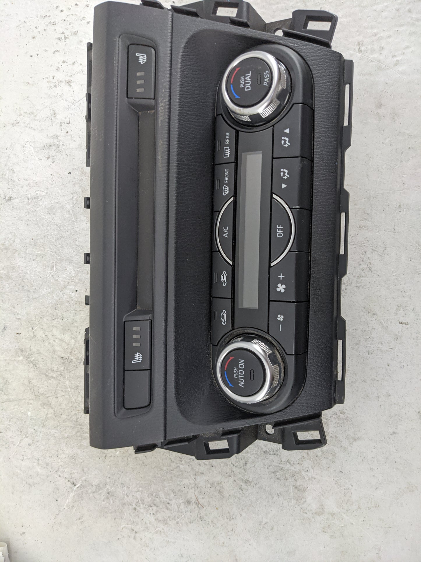 2018 Mazda Mazda3 Climate Control Module Temperature AC/Heater Replacement P/N:BHE619190D K400073000 Fits Fits 2017 OEM Used