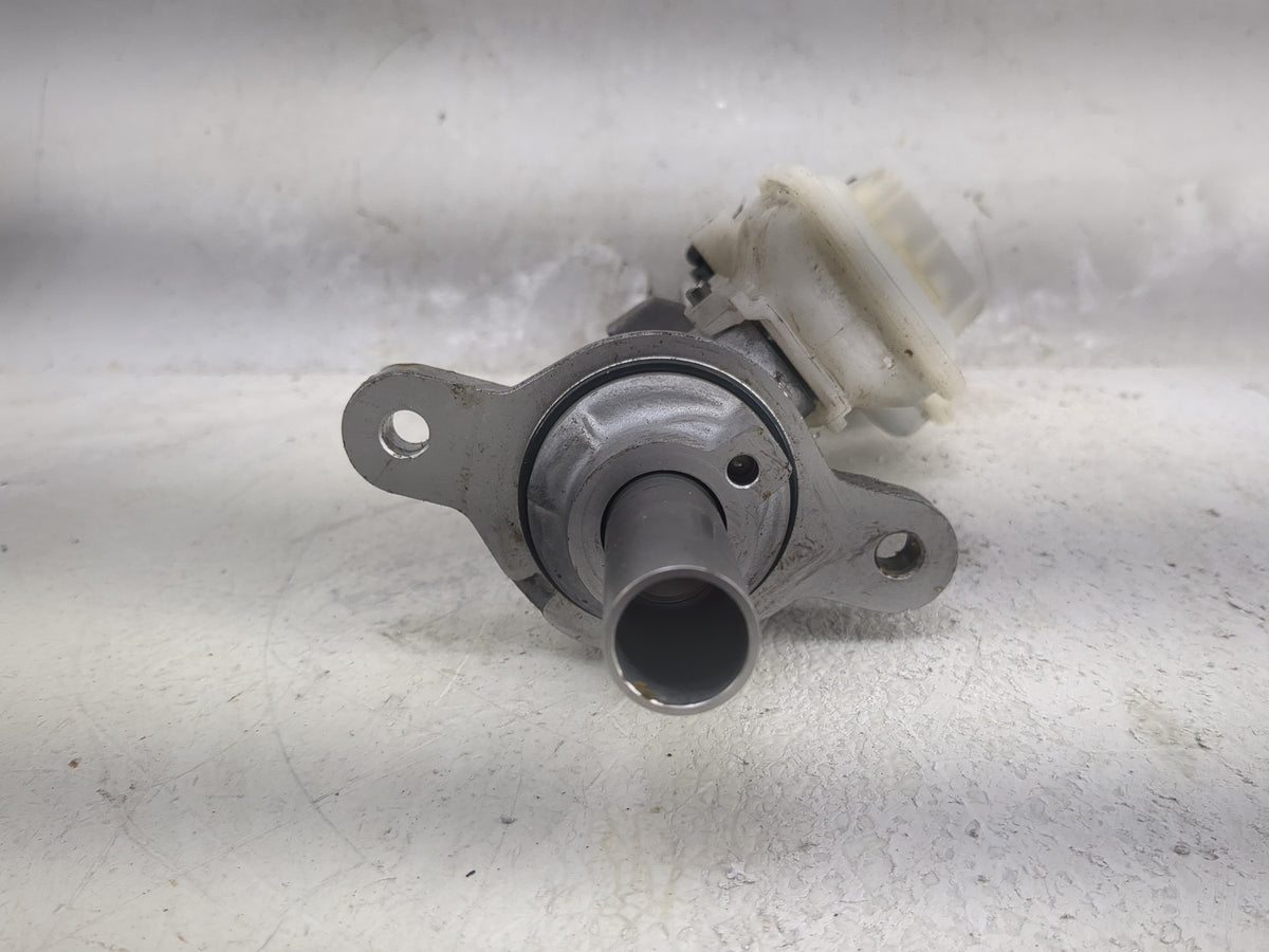 Mazda Mazda3 Brake Master Cylinder 1497660 - Oemusedautoparts1.com