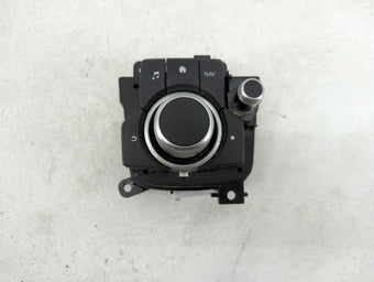 compare product Mazda Mazda6 Radio Control Panel