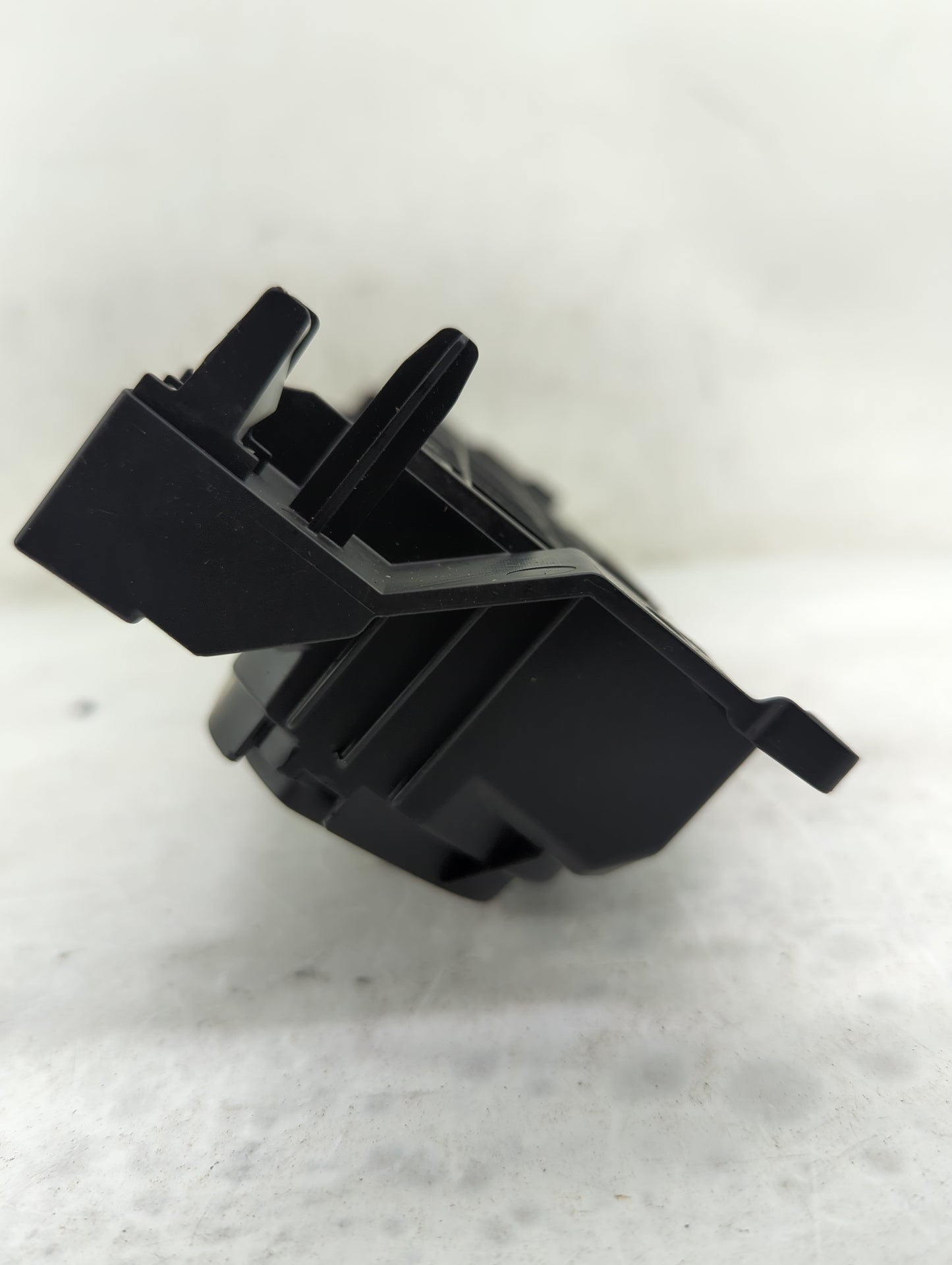 2018 Mazda Mazda6 Climate Control Module Temperature AC/Heater Replacement P/N:GBVG61190B Fits OEM Used Auto Parts - Oemused