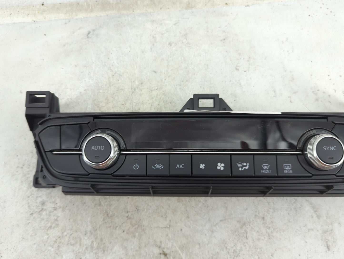 2018 Mazda Mazda6 Climate Control Module Temperature AC/Heater Replacement P/N:GSH7 61190B Fits OEM Used Auto Parts - Oemuse