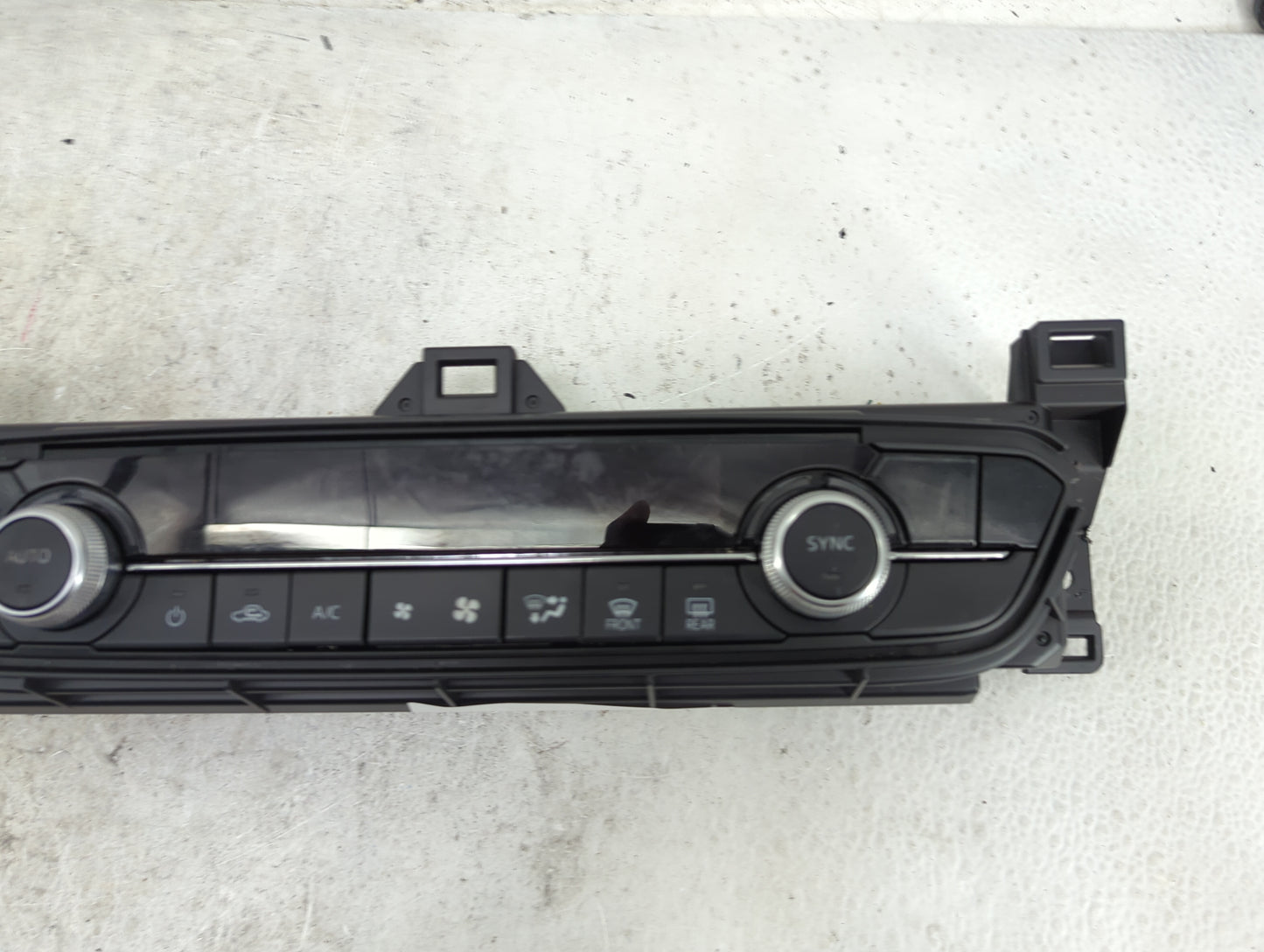 2018 Mazda Mazda6 Climate Control Module Temperature AC/Heater Replacement P/N:GSH7 61190A Fits Fits 2019 2020 2021 OEM Used