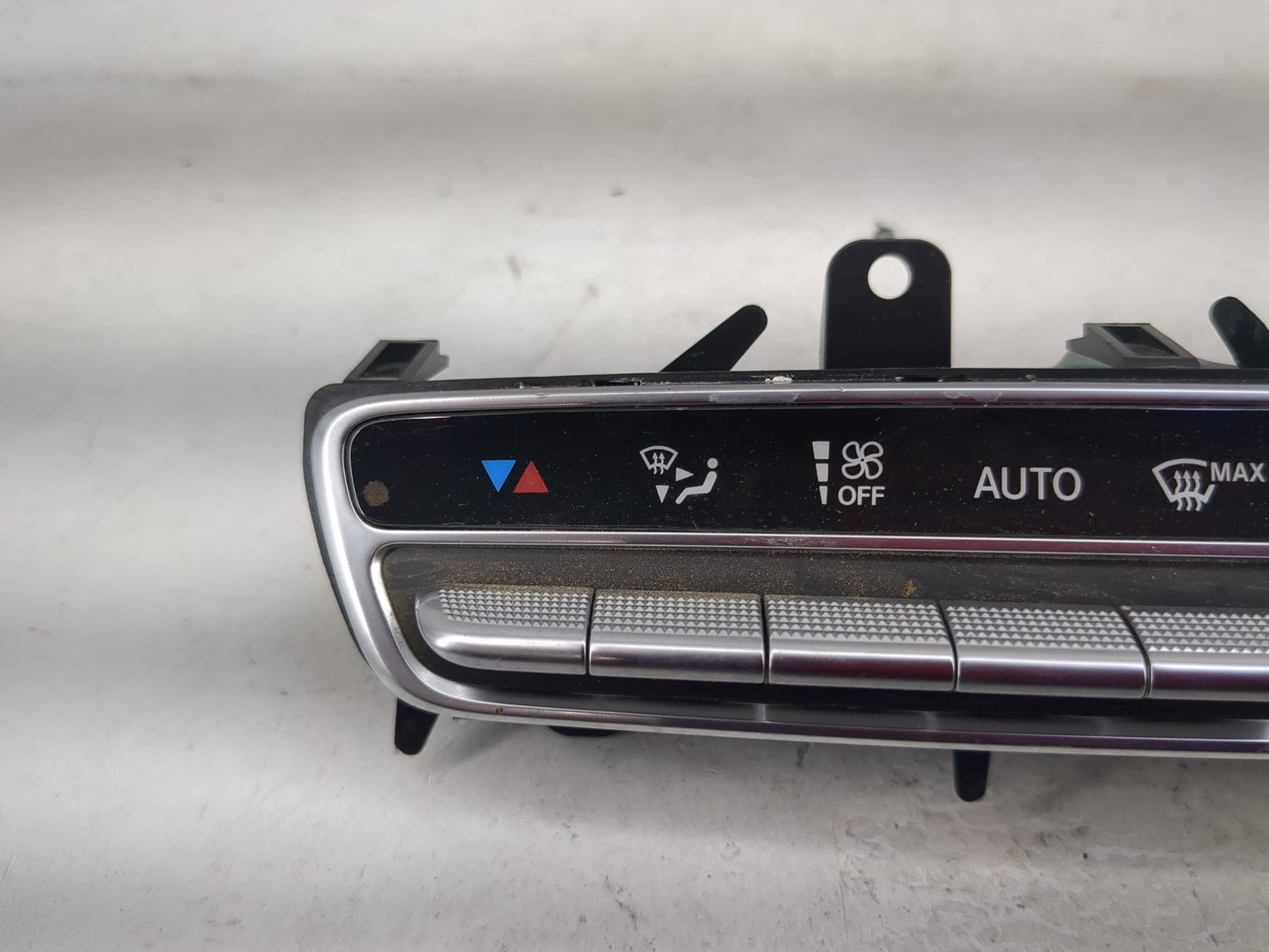 2018 Mercedes-Benz C-Class Climate Control Module Temperature AC/Heater Replacement P/N:A 205 905 88 13 A2C1115140001 Fits O