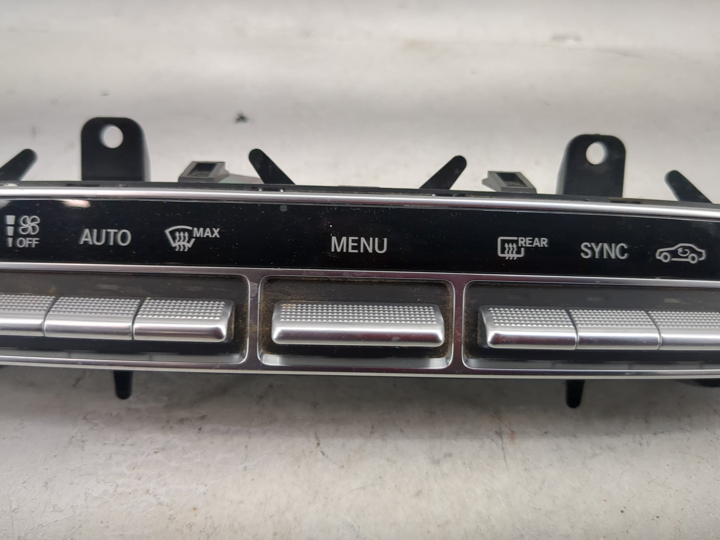2018 Mercedes-Benz C-Class Climate Control Module Temperature AC/Heater Replacement P/N:A 205 905 88 13 A2C1115140001 Fits O