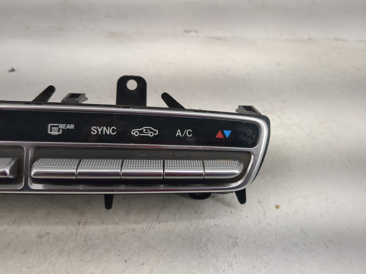 2018 Mercedes-Benz C-Class Climate Control Module Temperature AC/Heater Replacement P/N:A 205 905 88 13 A2C1115140001 Fits O