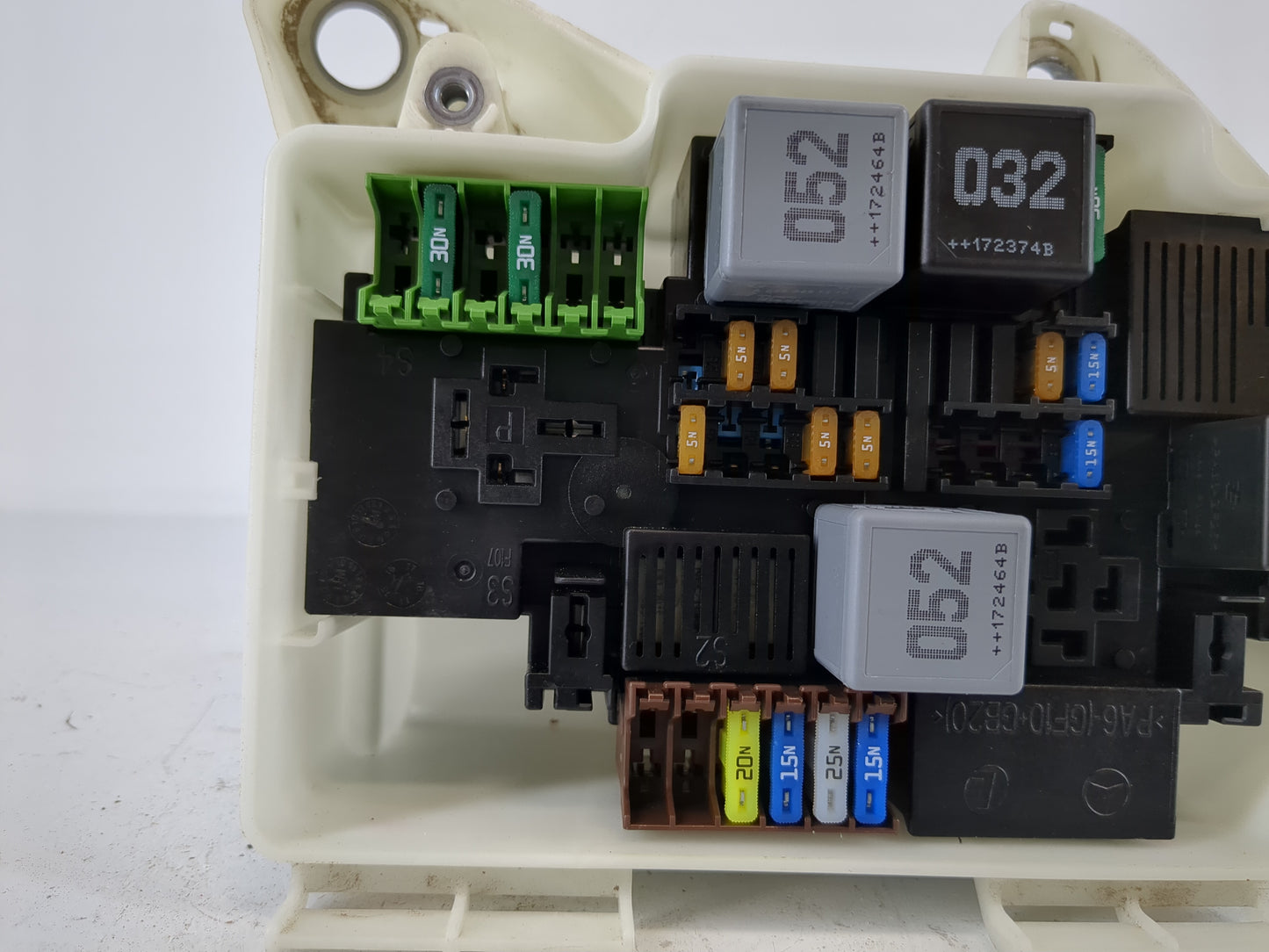 2018-2019 Mercedes-Benz C300 Fusebox Fuse Box Panel Relay Module P/N:A 205 540 00 82 Fits Fits 2018 2019 OEM Used Auto Parts