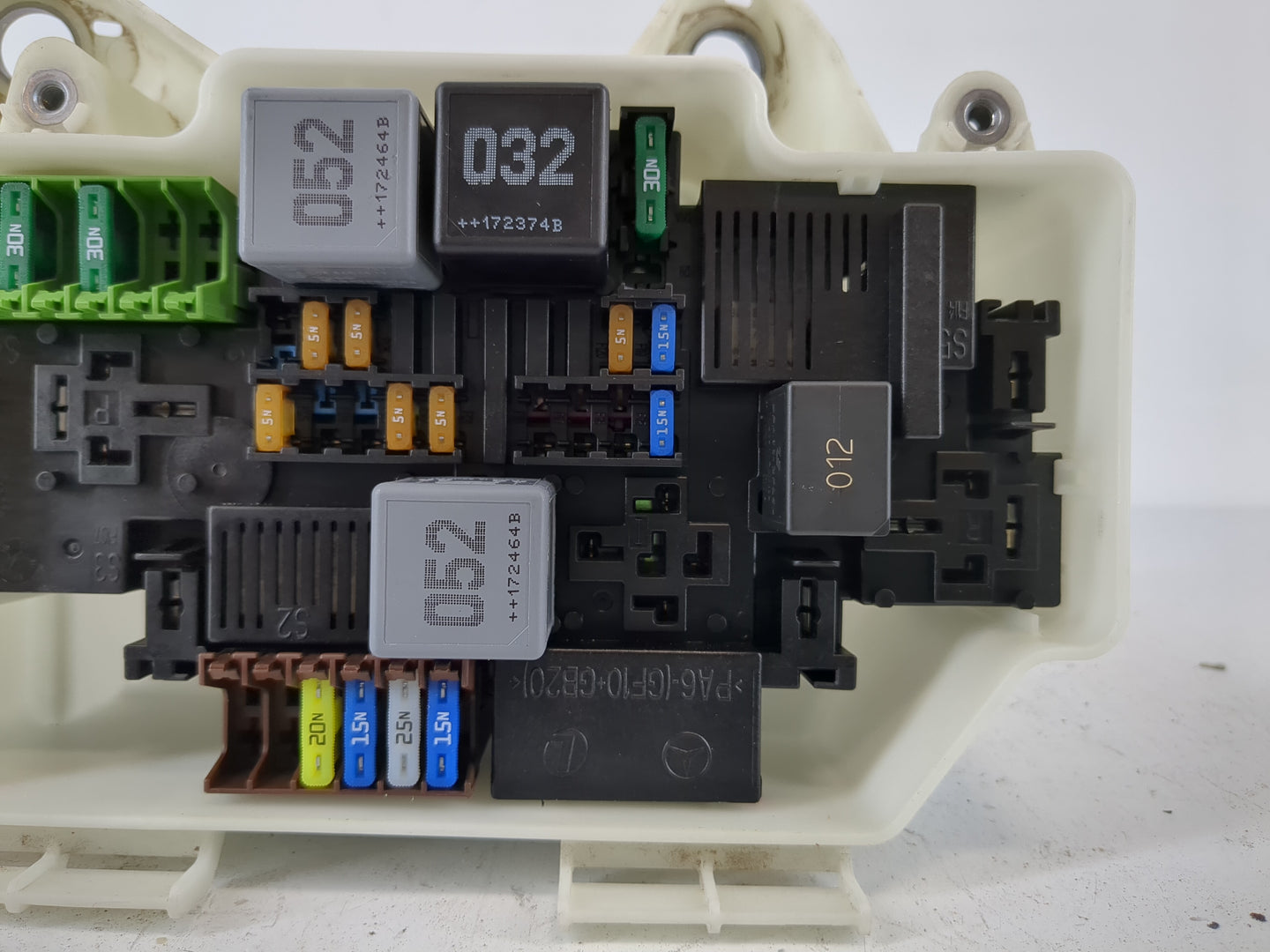 2018-2019 Mercedes-Benz C300 Fusebox Fuse Box Panel Relay Module P/N:A 205 540 00 82 Fits Fits 2018 2019 OEM Used Auto Parts