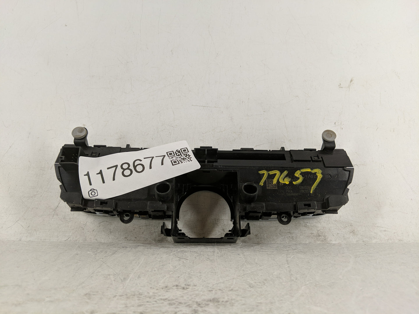 2018 Mercedes-Benz C300 Radio AM FM Cd Player Receiver Replacement Fits Fits 2019 OEM Used Auto Parts - Oemusedautoparts1.co