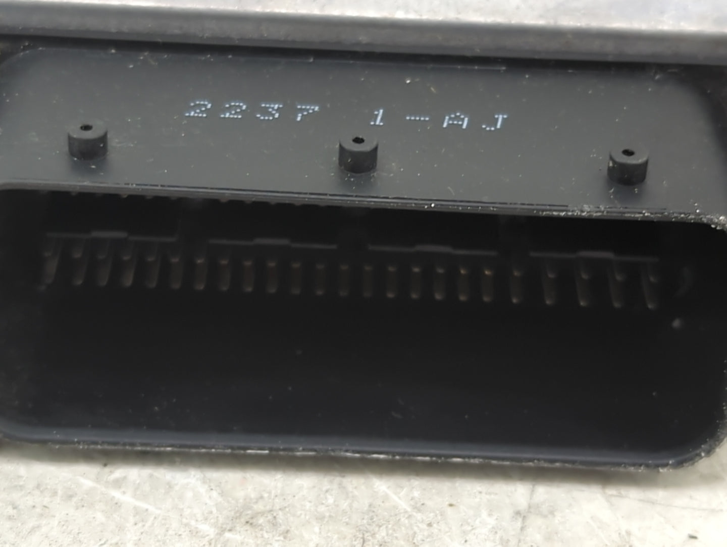 2017-2018 Mercedes-Benz C300 PCM Engine Control Computer ECU ECM PCU OEM P/N:A2749001600 A2749011600 Fits OEM Used Auto Part