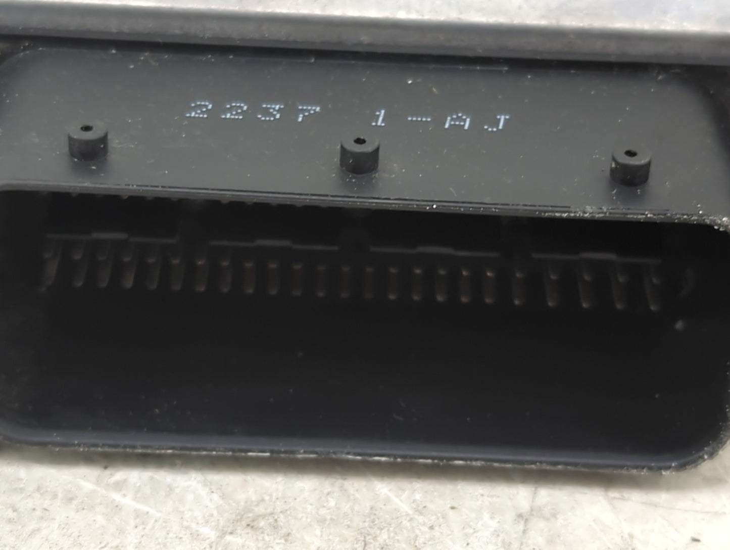 2017-2018 Mercedes-Benz C300 PCM Engine Control Computer ECU ECM PCU OEM P/N:A2749001600 A2749011600 Fits OEM Used Auto Part