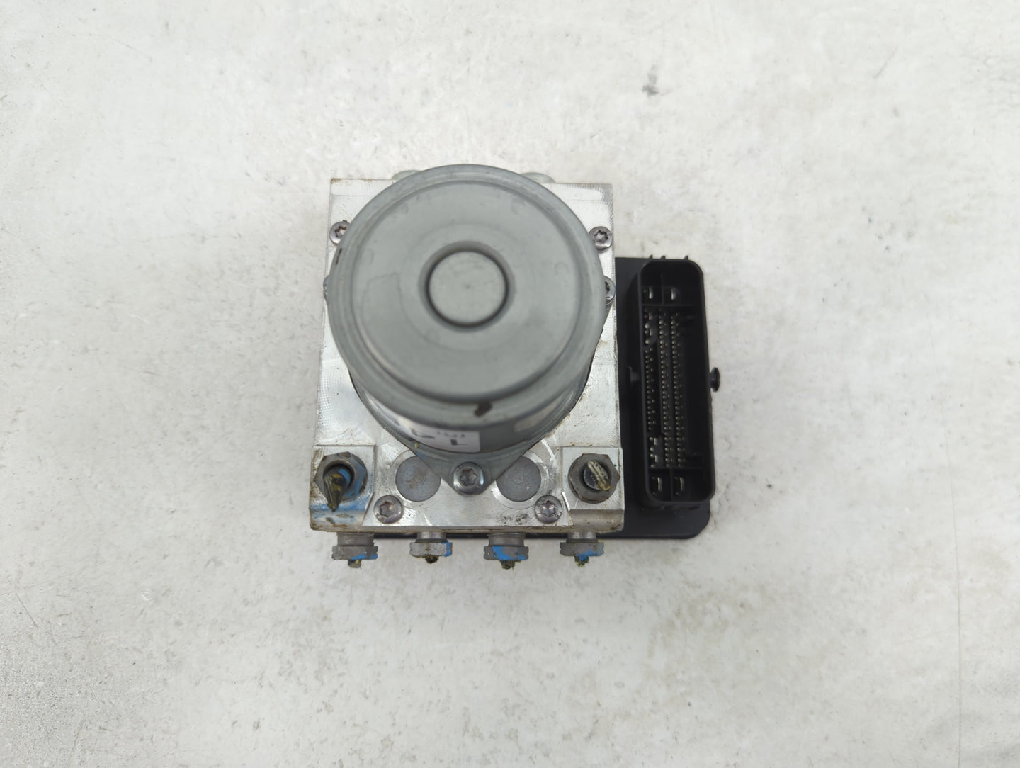 2018-2021 Mercedes-Benz C300 ABS Pump Control Module Replacement P/N:A 205 900 44 49 A 253 431 02 00 Fits OEM Used Auto Part