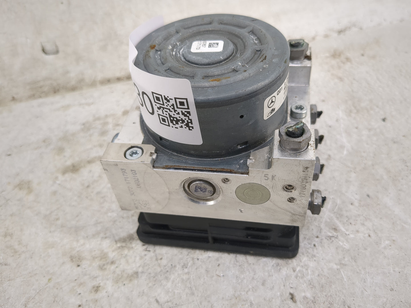 2018-2021 Mercedes-Benz C300 ABS Pump Control Module Replacement P/N:A 253 431 02 00 Fits Fits 2018 2019 2020 2021 2022 OEM 
