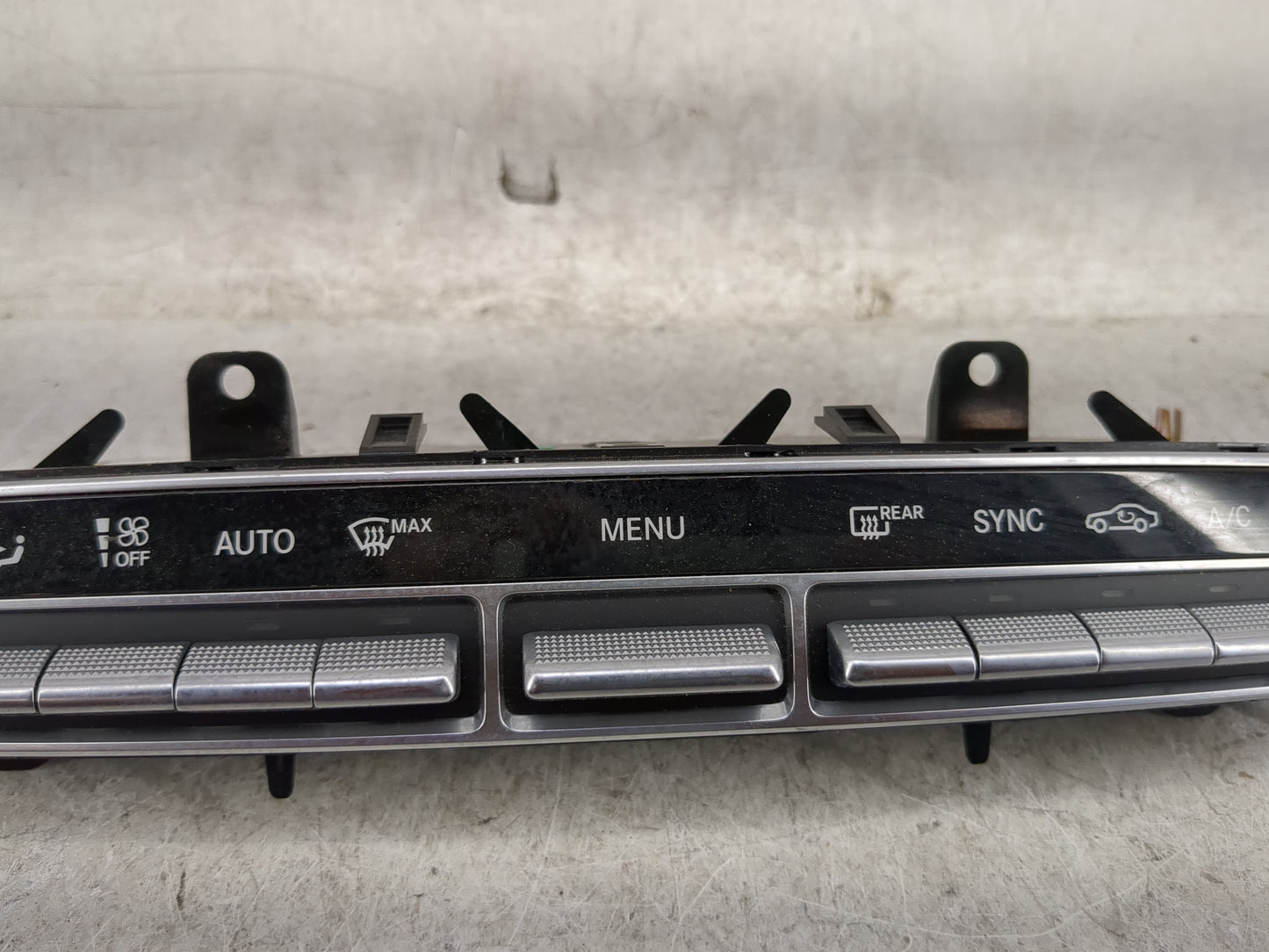 2015-2019 Mercedes-Benz C300 Climate Control Module Temperature AC/Heater Replacement P/N:A 205 905 88 13 Fits OEM Used Auto
