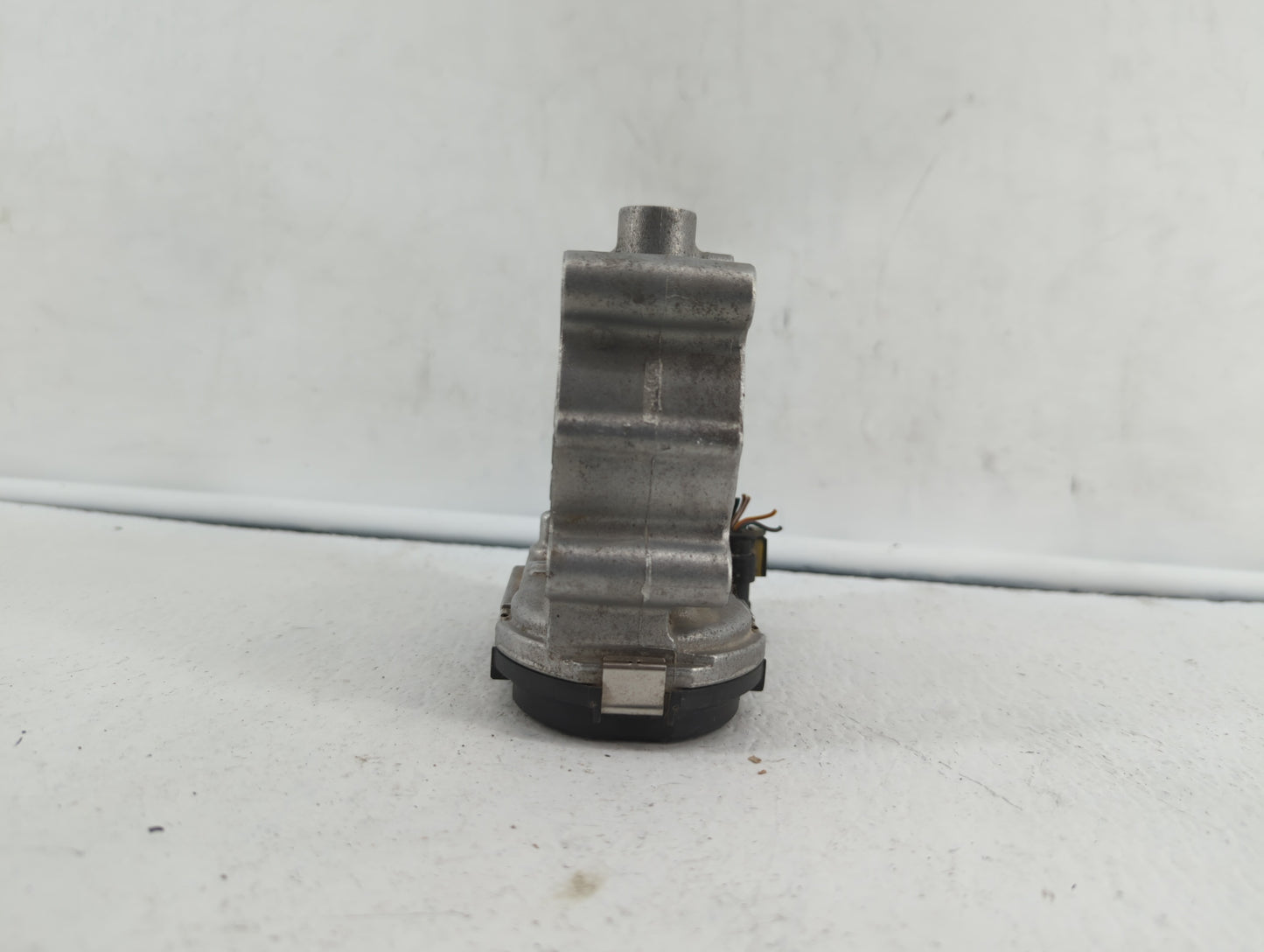 2015-2018 Mercedes-Benz C300 Throttle Body P/N:A 270 141 00 25 2701410025 Fits Fits 2013 2014 2015 2016 2017 2018 2019 2020 