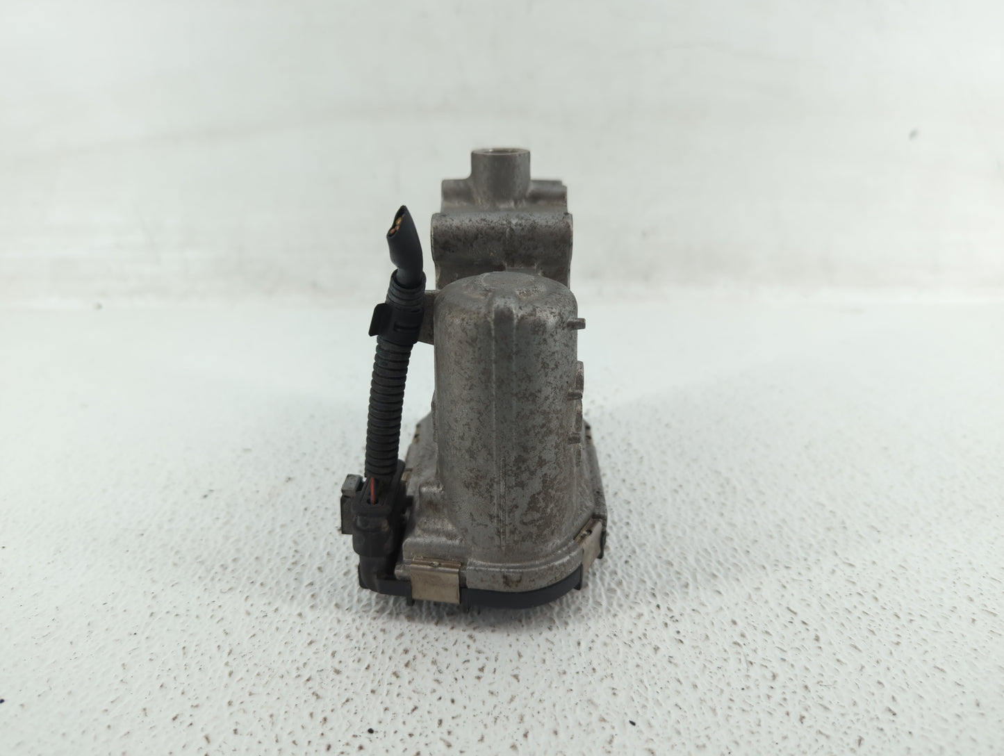 2015-2018 Mercedes-Benz C300 Throttle Body P/N:A 270 141 00 25 2701410025 Fits Fits 2013 2014 2015 2016 2017 2018 2019 2020 