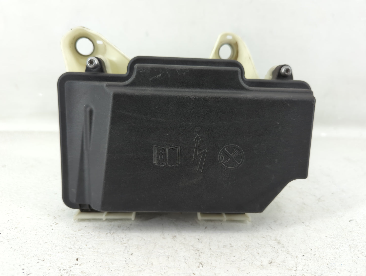 2018-2019 Mercedes-Benz C300 Fusebox Fuse Box Panel Relay Module Fits Fits 2018 2019 OEM Used Auto Parts - Oemusedautoparts1