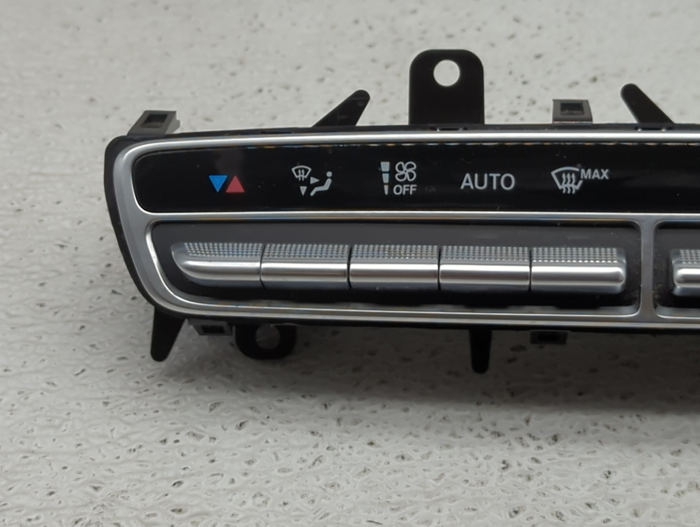 2017-2018 Mercedes-Benz C350e Climate Control Module Temperature AC/Heater Replacement P/N:A 205 905 89 13 Fits OEM Used Aut