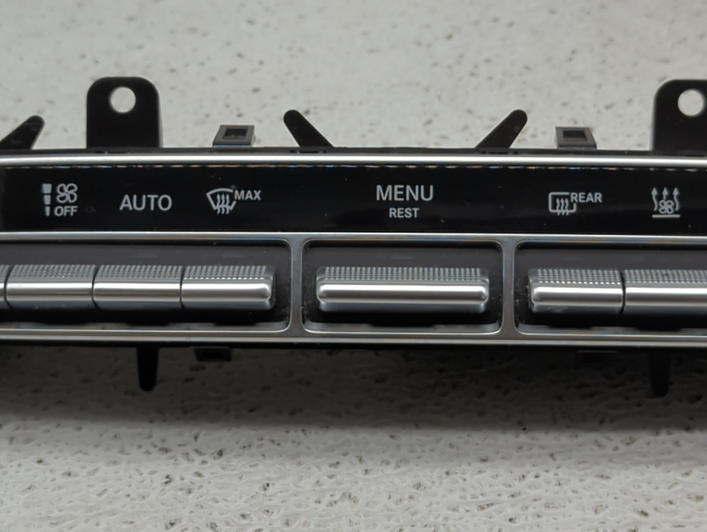 2017-2018 Mercedes-Benz C350e Climate Control Module Temperature AC/Heater Replacement P/N:A 205 905 89 13 Fits OEM Used Aut