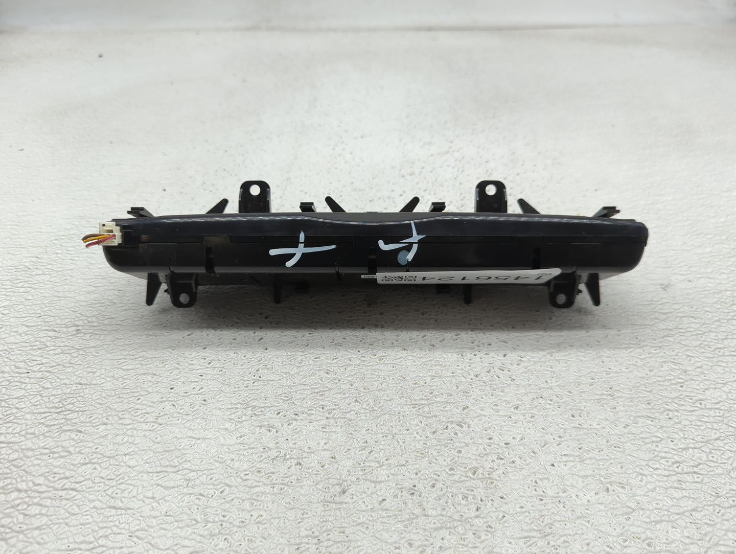 2017-2018 Mercedes-Benz C350e Climate Control Module Temperature AC/Heater Replacement P/N:A 205 905 89 13 Fits OEM Used Aut