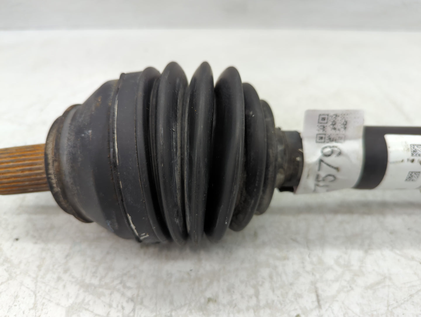 2014-2019 Mercedes-benz Cla250 Axle Shaft Front Driver Cv C/v - Oemusedautoparts1.com