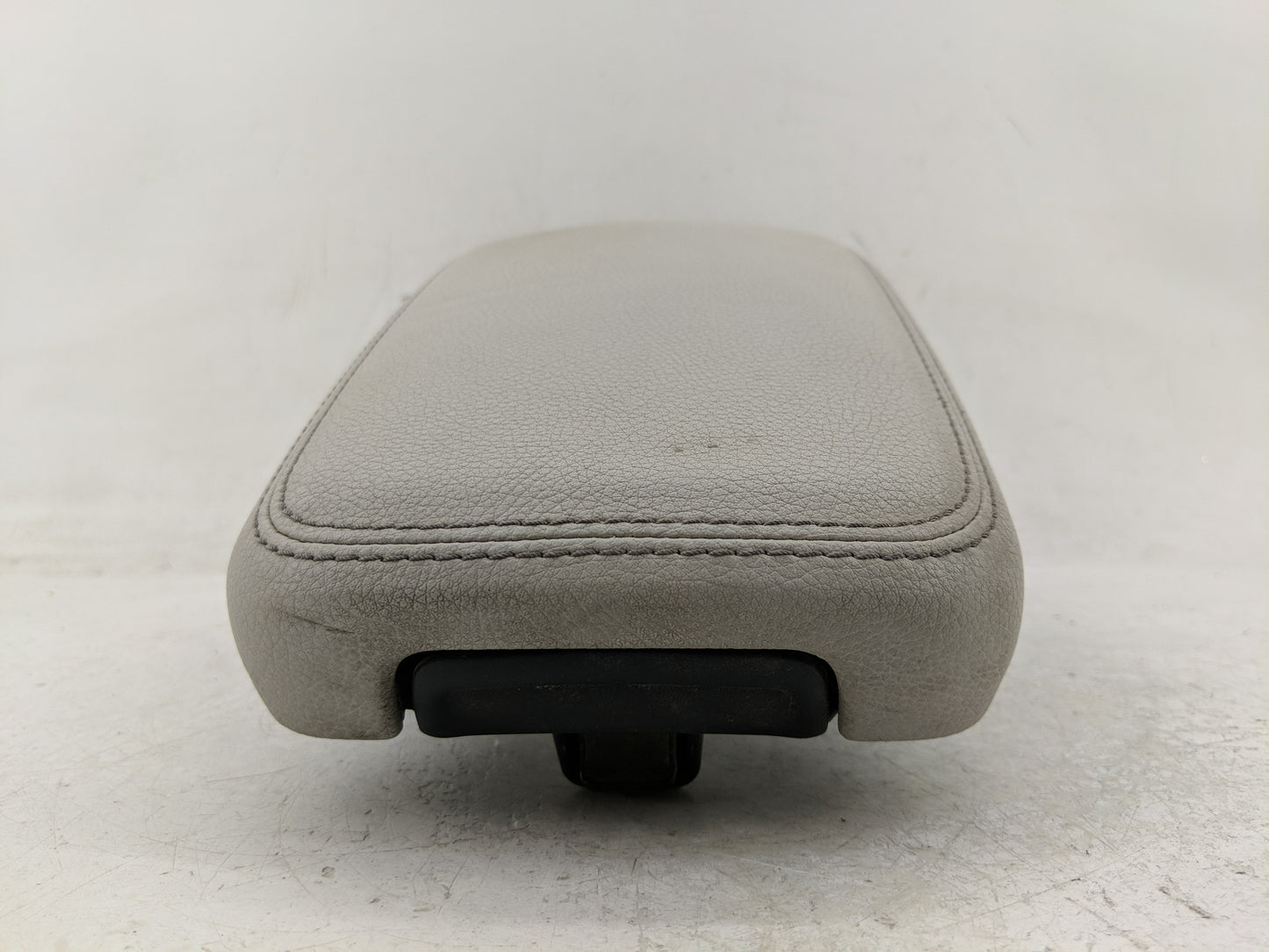 2018 Mercedes-Benz Cla250 Center Console Armrest Cover Lid Fits OEM Used Auto Parts - Oemusedautoparts1.com