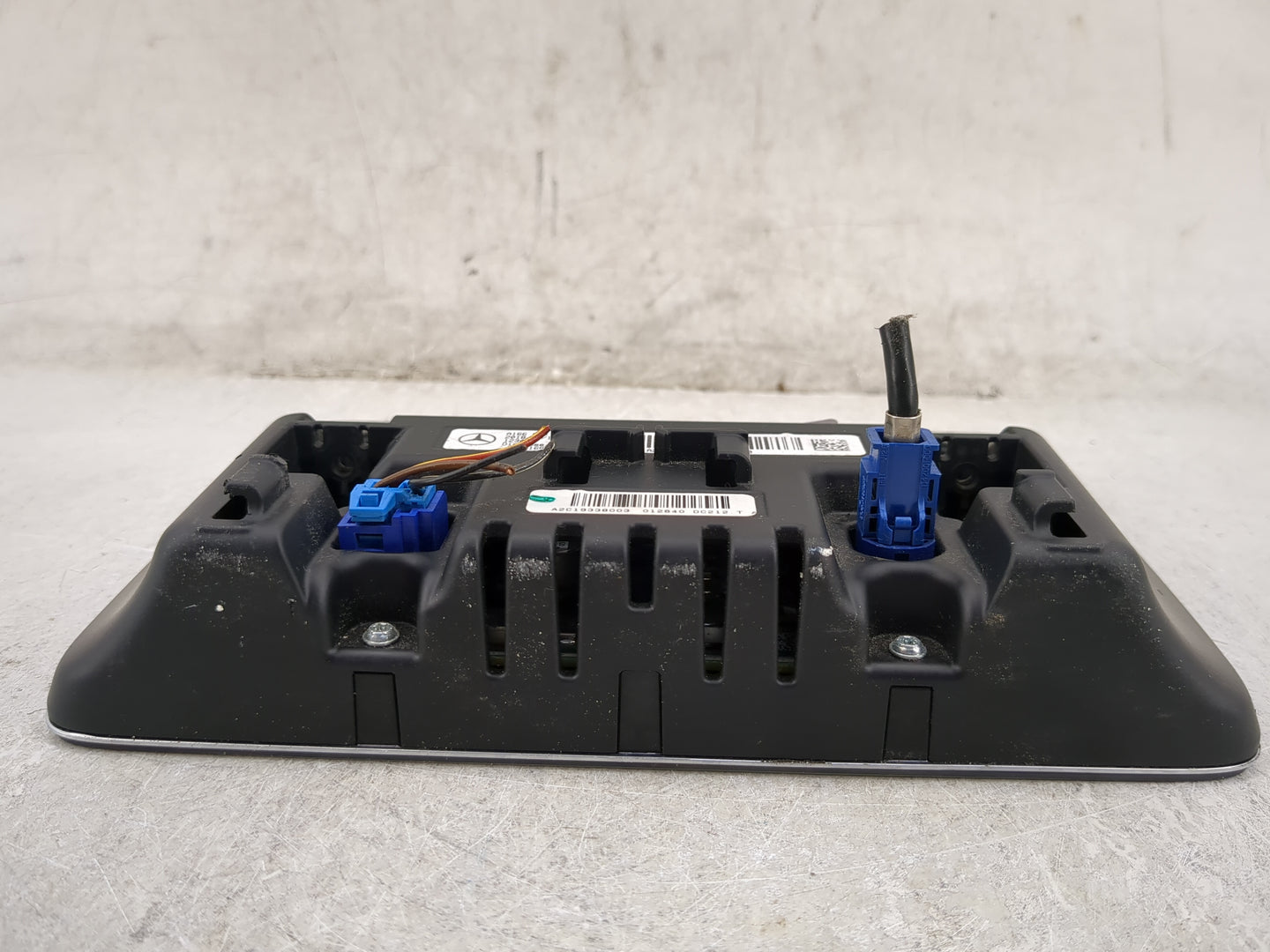 2017-2019 Mercedes-benz Cla250 Information Display Screen - Oemusedautoparts1.com
