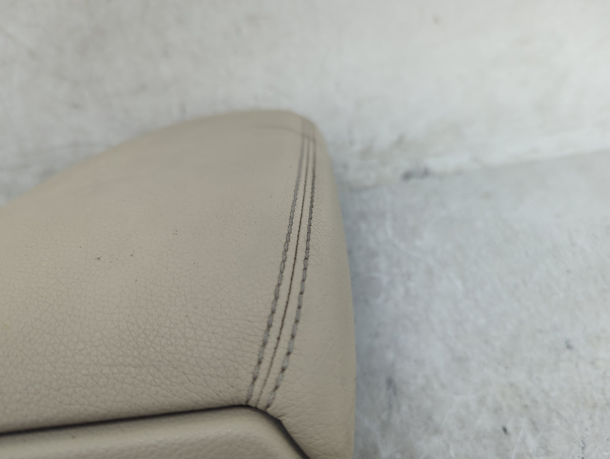 2014-2019 Mercedes-Benz Cla250 Center Console Armrest Cover Lid Fits Fits 2014 2015 2016 2017 2018 2019 OEM Used Auto Parts 
