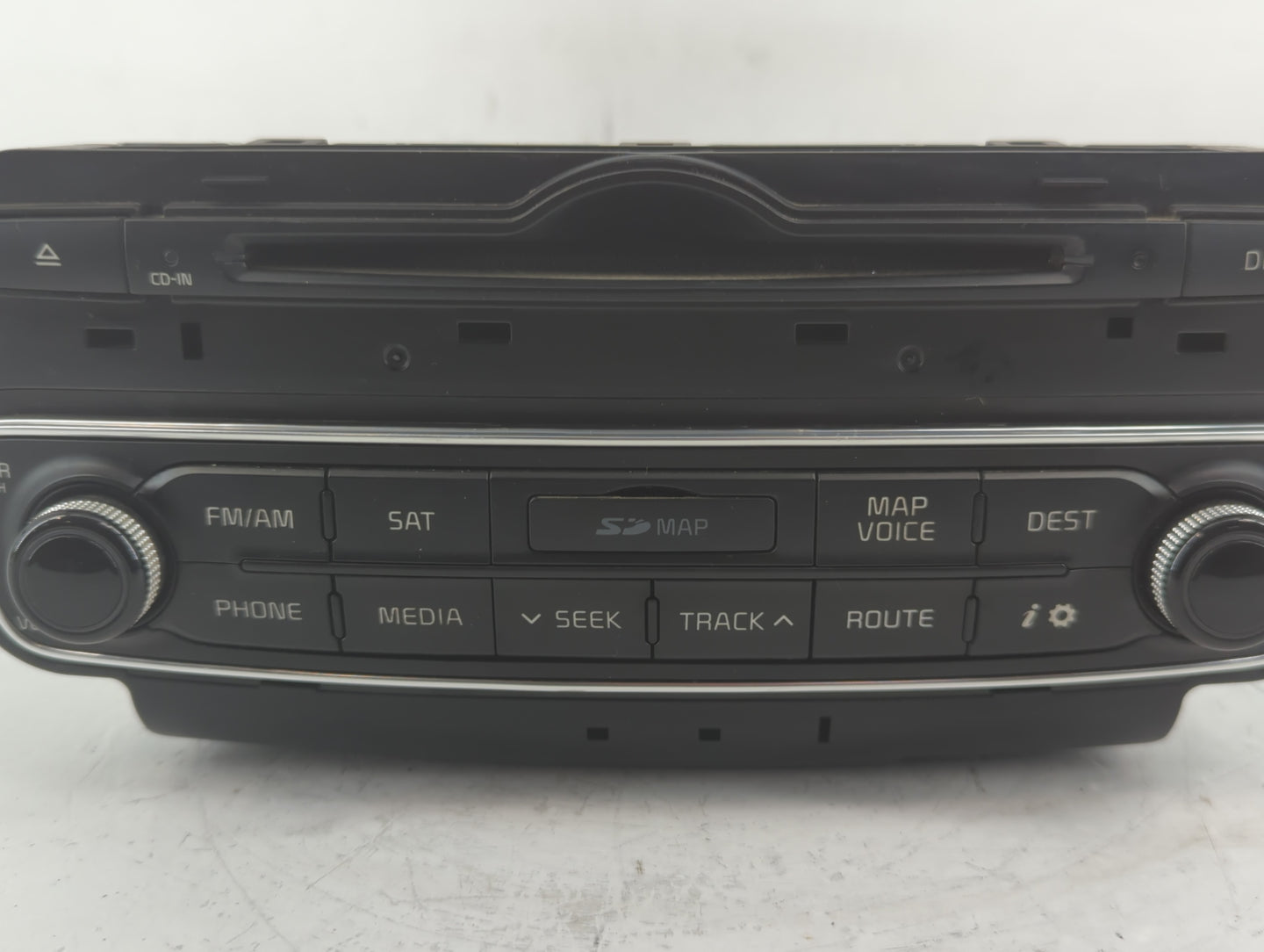 2015-2019 Mercedes-Benz Cla250 Radio AM FM Cd Player Receiver Replacement P/N:965604R105 Fits Fits 2015 2016 2017 2018 2019 