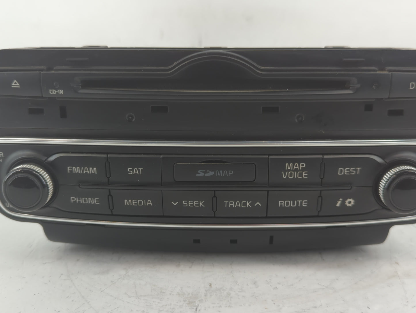 2015-2019 Mercedes-Benz Cla250 Radio AM FM Cd Player Receiver Replacement P/N:965604R105 Fits Fits 2015 2016 2017 2018 2019 