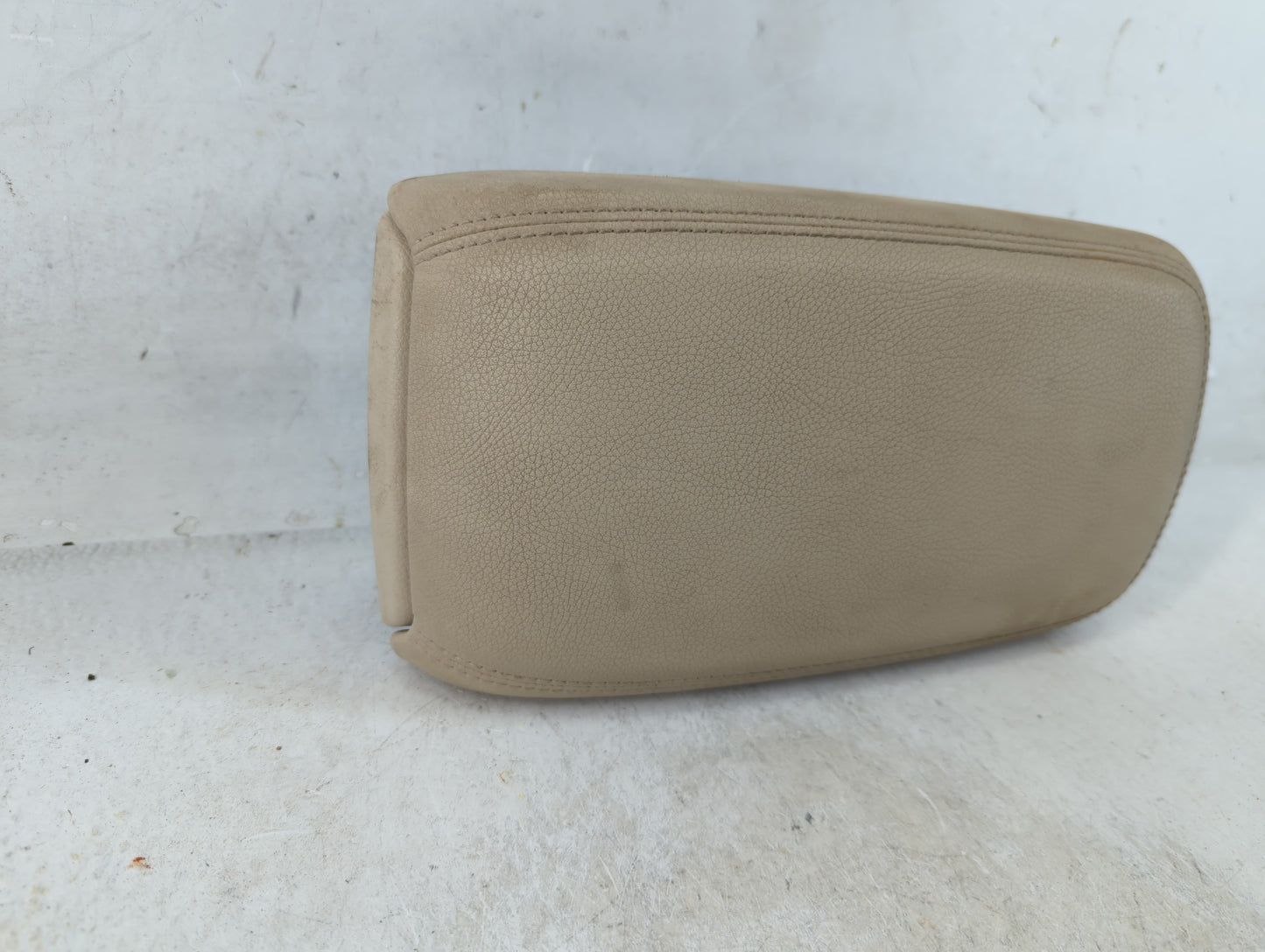 2018 Mercedes-Benz Cla250 Center Console Armrest Cover Lid Fits OEM Used Auto Parts - Oemusedautoparts1.com