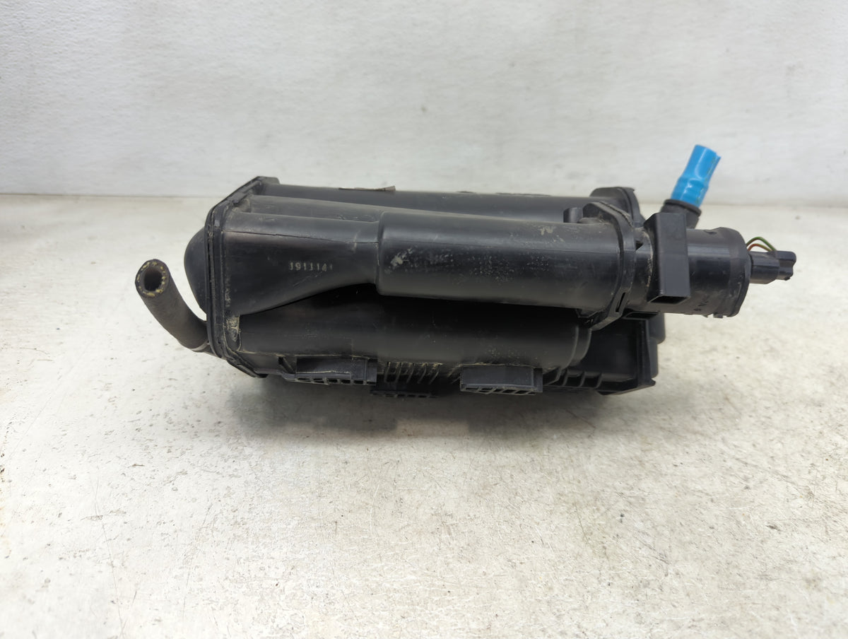 2018 Mercedes-benz Cls550 Fuel Vapor Charcoal Canister - Oemusedautoparts1.com
