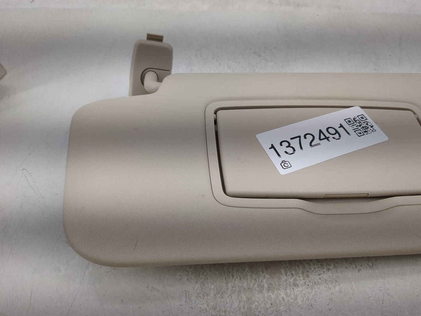 2017-2019 Mercedes-Benz E250 Sun Visor Shade Replacement Driver Left Mirror Fits Fits 2017 2018 2019 OEM Used Auto Parts - O