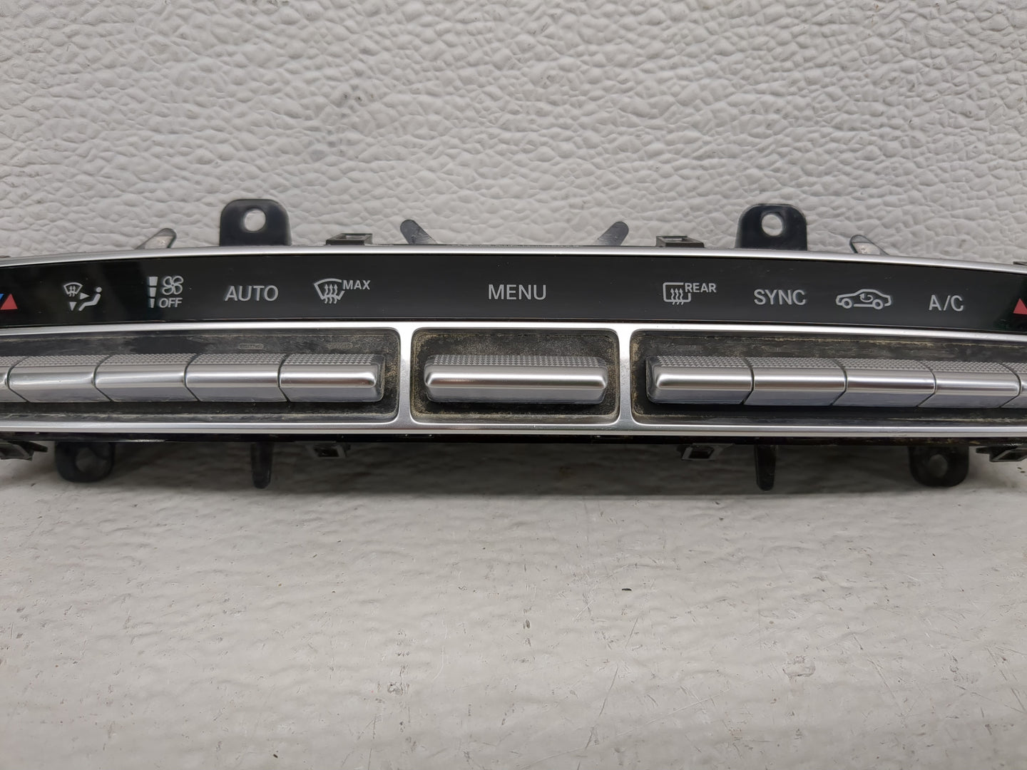 2017-2020 Mercedes-Benz E300 Climate Control Module Temperature AC/Heater Replacement P/N:A 213 905 47 07 Fits OEM Used Auto