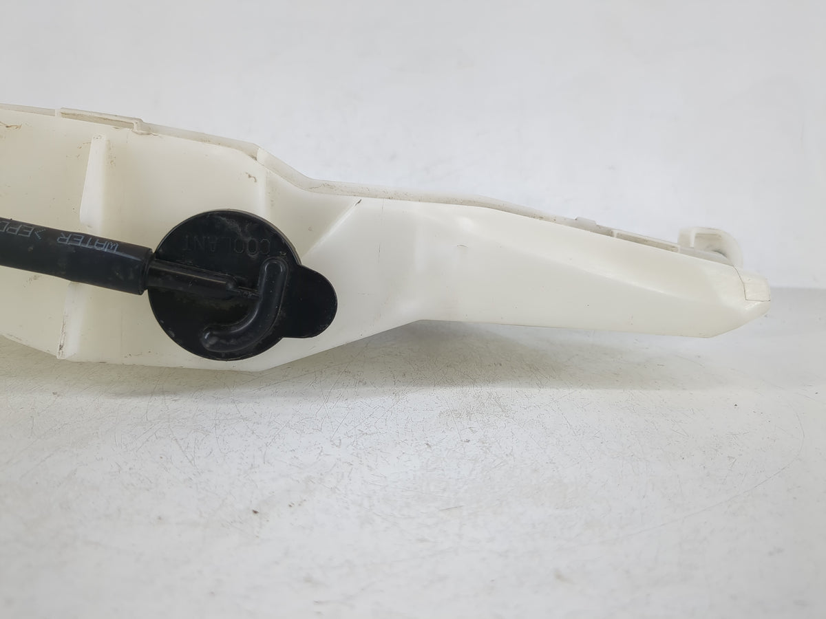 Mercedes-benz E350 Windshield Washer Fluid Reservoir Bottle 1168126 - Oemusedautoparts1.com