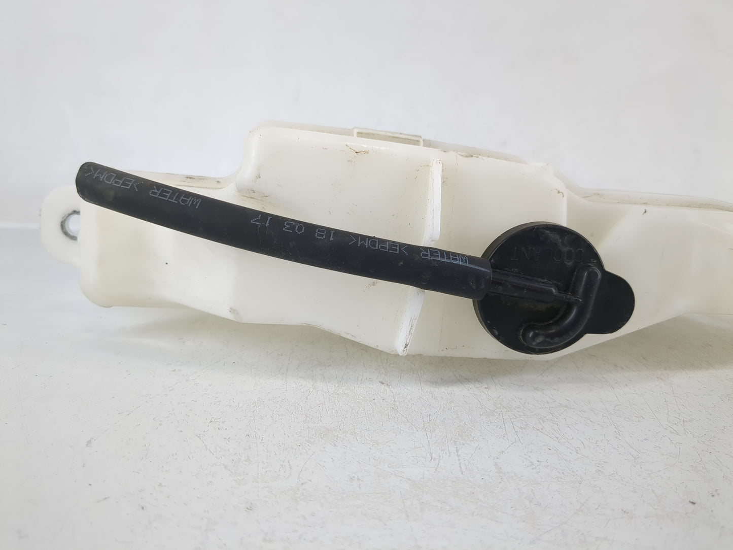 Mercedes-benz E350 Windshield Washer Fluid Reservoir Bottle Oem - Oemusedautoparts1.com