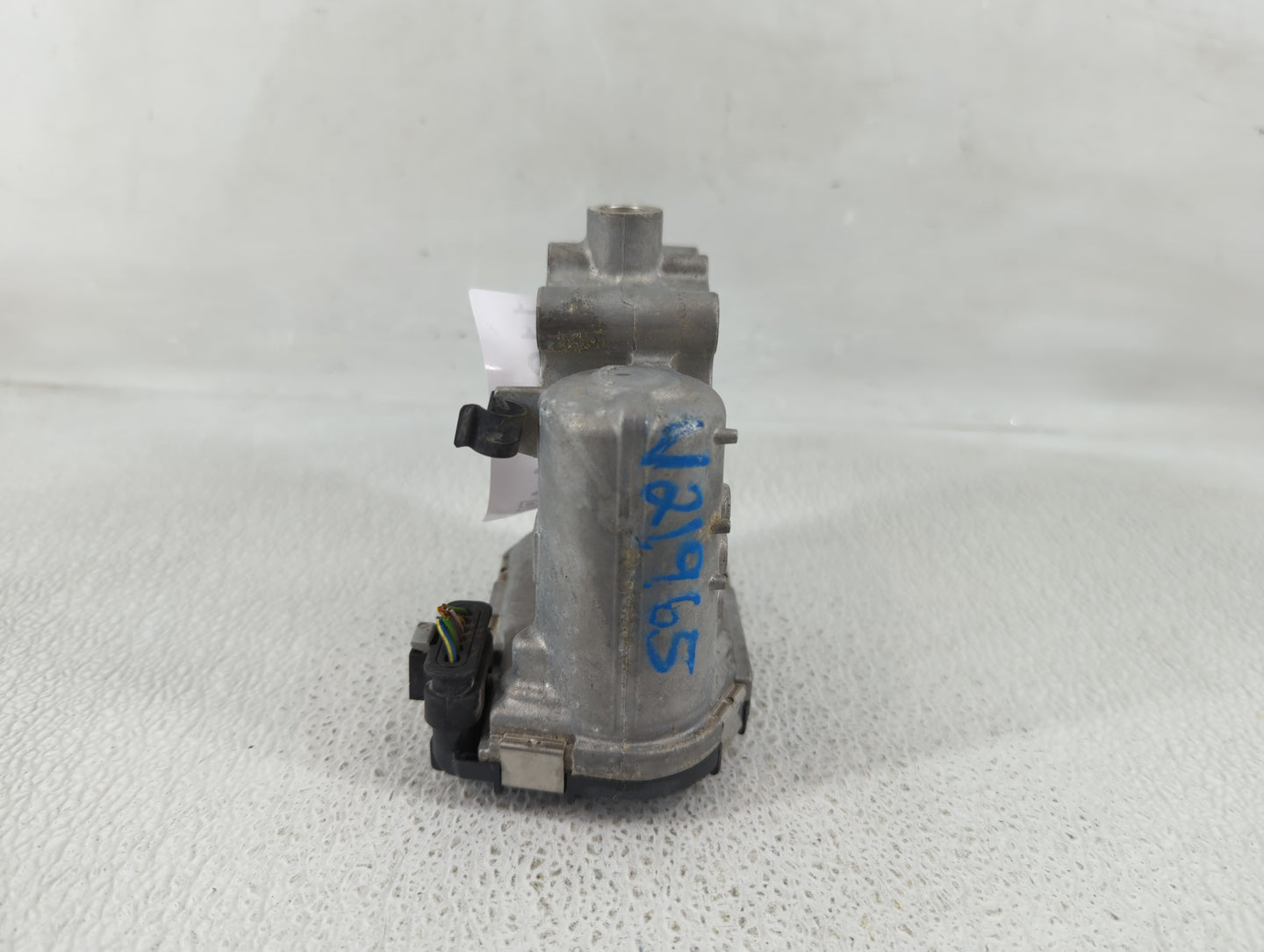 2018 Mercedes-Benz E350 Throttle Body P/N:A 270 141 00 25 Fits Fits 2013 2014 2015 2016 2017 2019 2020 2021 OEM Used Auto Pa
