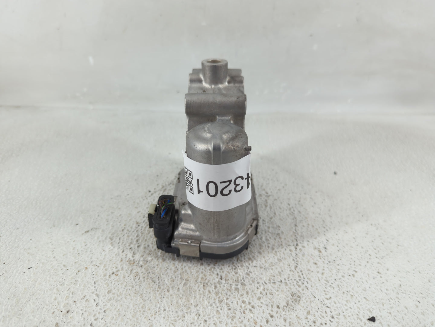 2018 Mercedes-Benz E350 Throttle Body P/N:A 270 141 00 25 Fits Fits 2013 2014 2015 2016 2017 2019 2020 2021 OEM Used Auto Pa