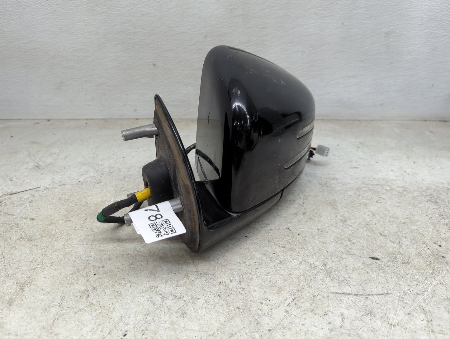 2018 Mercedes-Benz Gl550 Driver Side View Mirror - Left Door Mirror OEM Used - Oemusedautoparts1.com