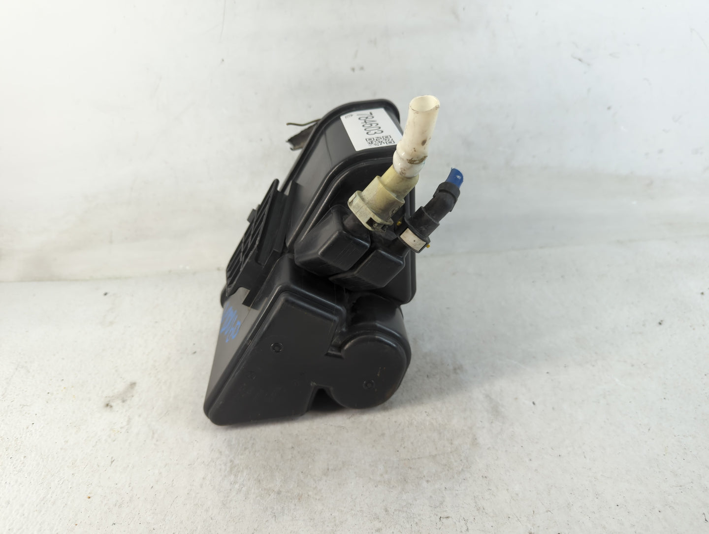 2018 Mercedes-benz Gla200 Fuel Vapor Charcoal Canister - Oemusedautoparts1.com