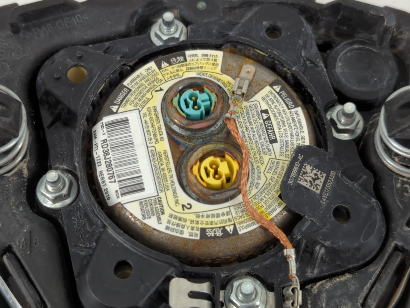 2016-2020 Mercedes-Benz Gla250 Air Bag Driver Left Steering Wheel Mounted P/N:RD38J280767 Fits OEM Used Auto Parts - Oemused