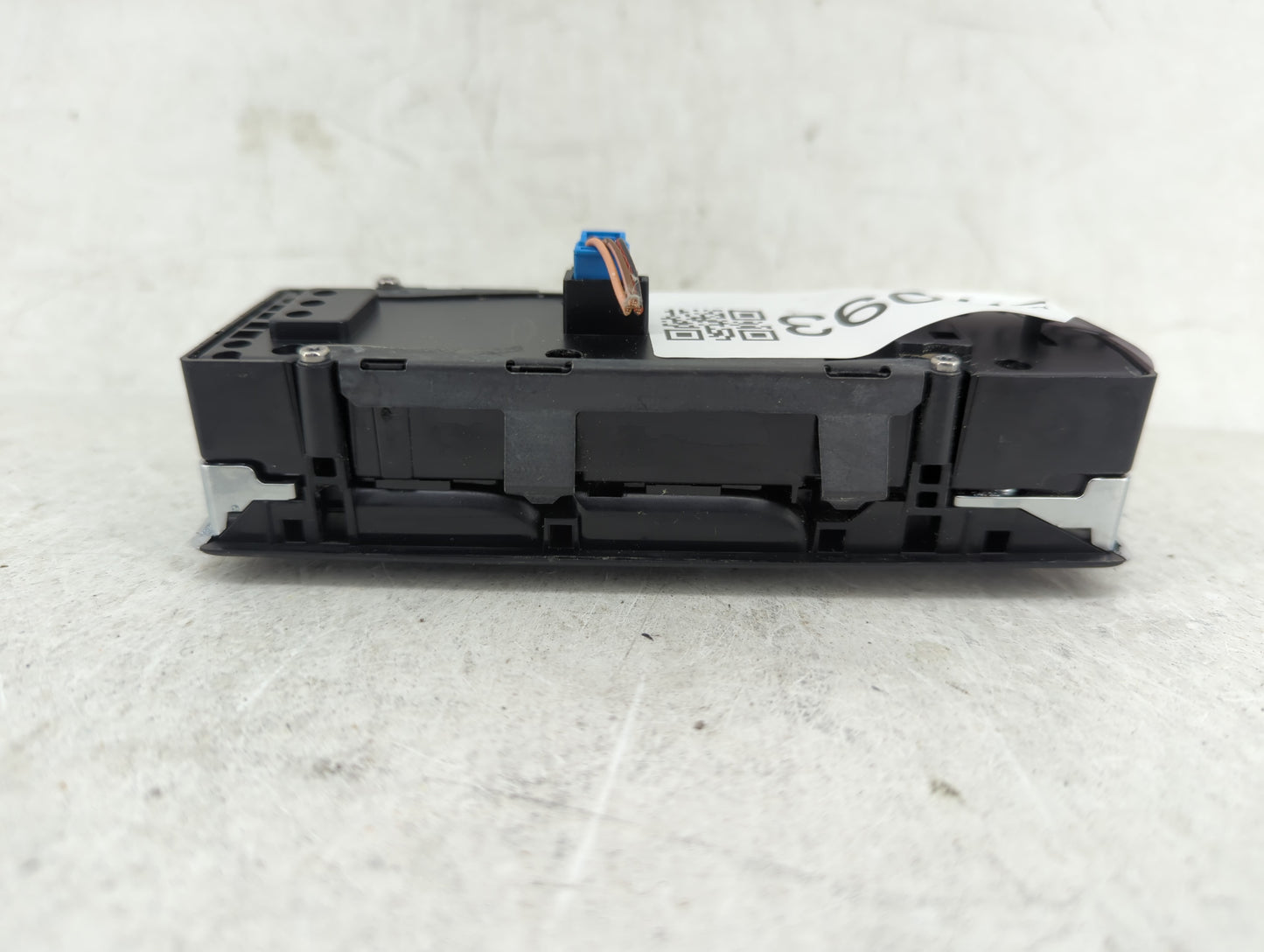 2015-2020 Mercedes-Benz Gla250 Master Power Window Switch Replacement Driver Side Left Fits OEM Used Auto Parts - Oemusedaut