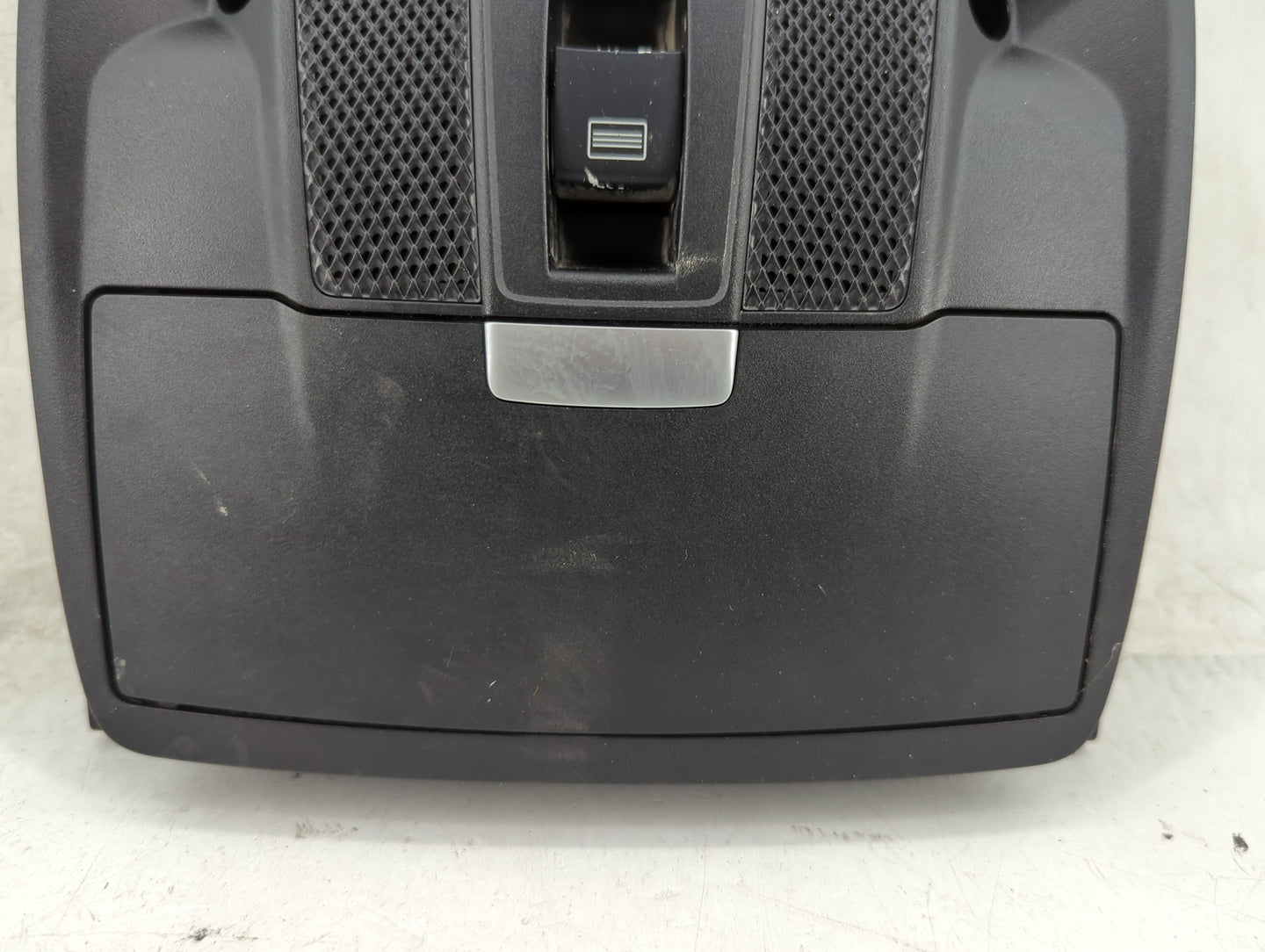 2018 Mercedes-benz Gla250 Overhead Roof Console - Oemusedautoparts1.com