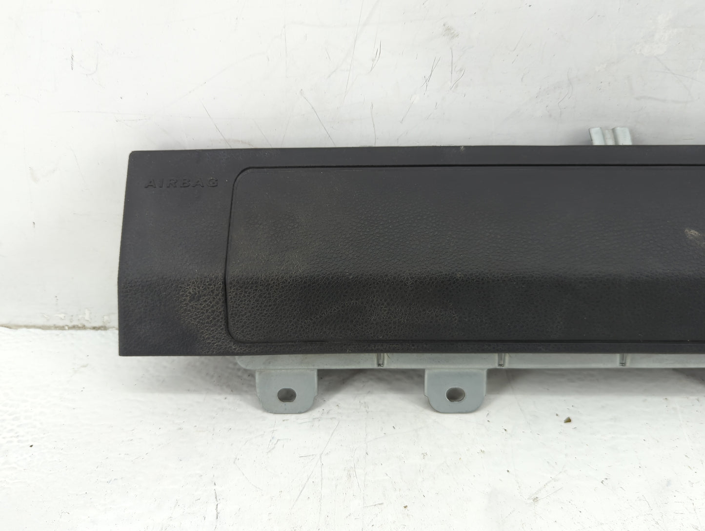 2015-2020 Mercedes-Benz Gla250 Air Bag Driver Left Knee OEM Fits Fits 2014 2015 2016 2017 2018 2019 2020 OEM Used Auto Parts